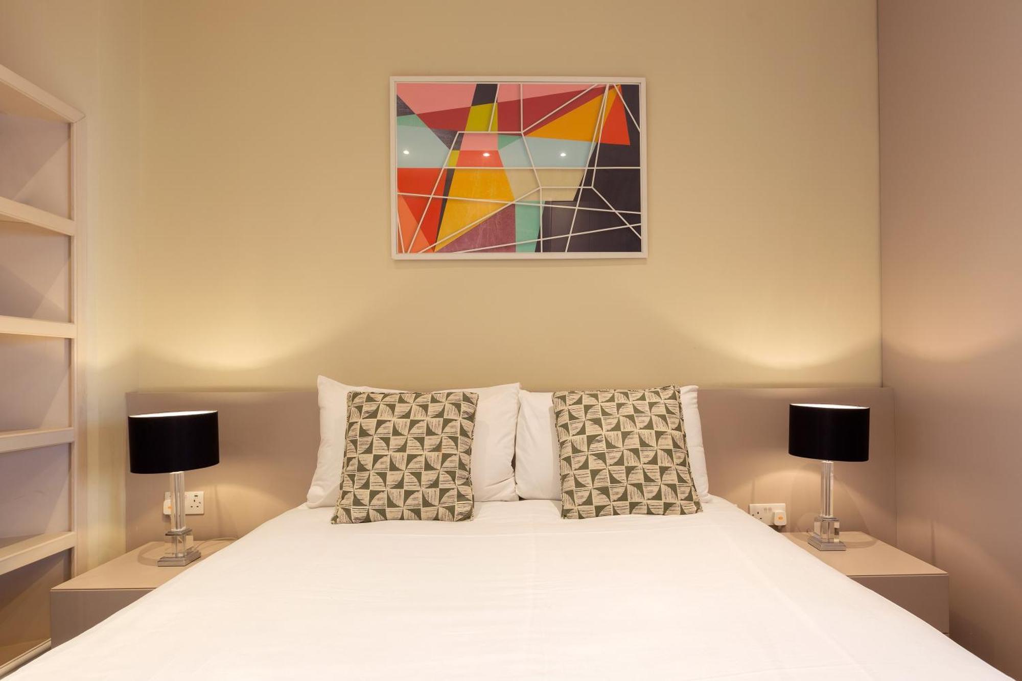 Superb One Bedroom Apartment In Soho London Exterior photo
